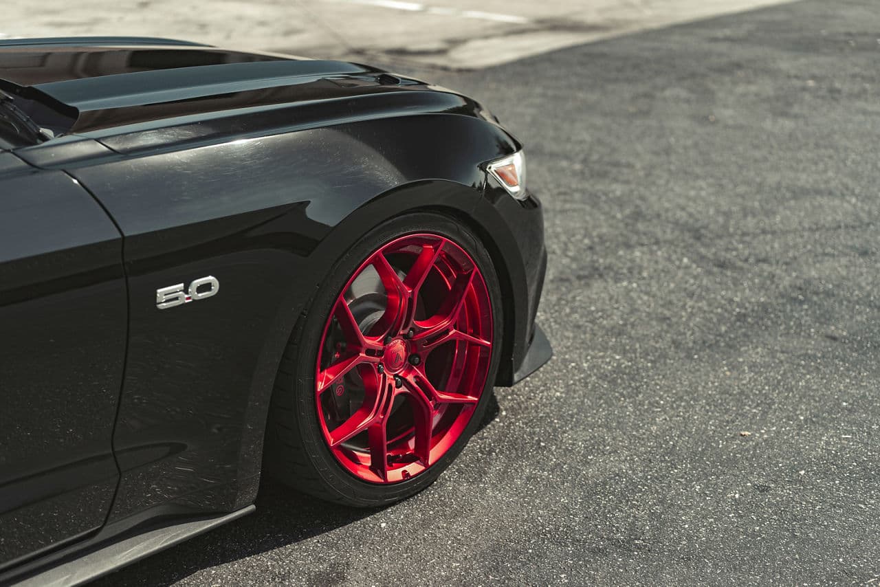 Rear view of 2018 Ford Mustang with wheels