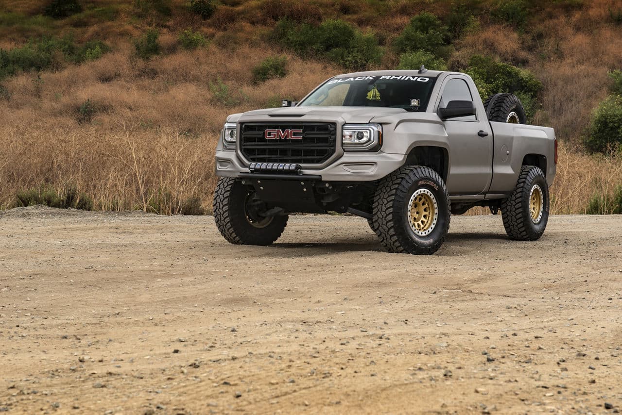 Front view of 2018 GMC Sierra with vehicle wraps