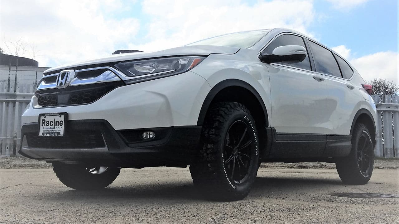 Rear view of 2018 Honda CRV with wheels