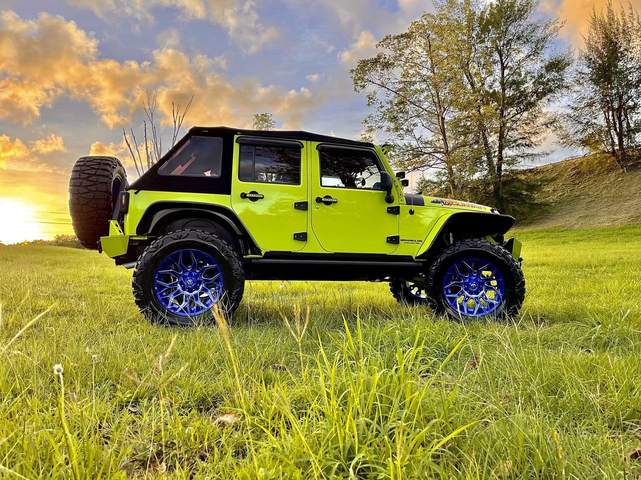 Rear view of 2018 Jeep Wrangler with truck suv wheels