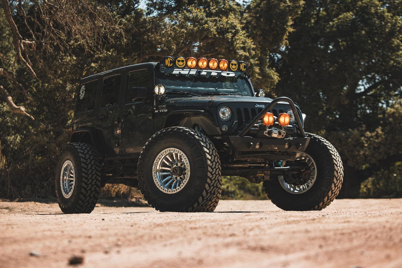 Front view of 2018 Jeep Wrangler with wheels