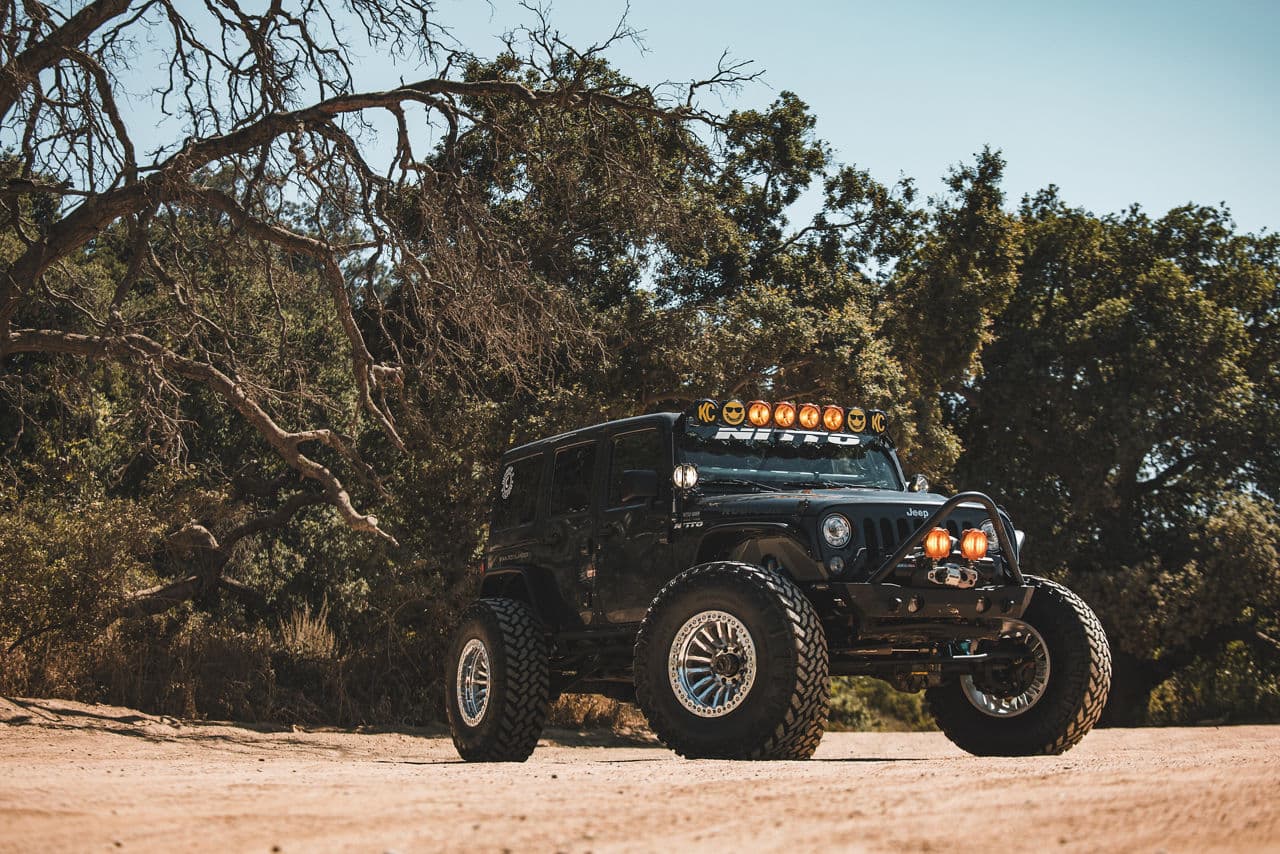Side profile of 2018 Jeep Wrangler with wheels