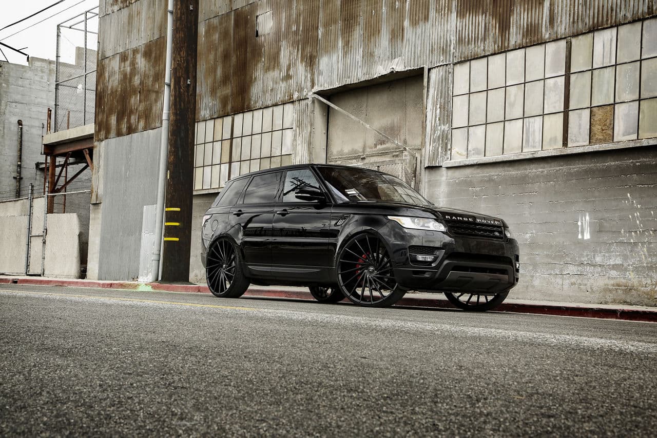 Rear view of 2018 Land Rover Range Rover with wheels