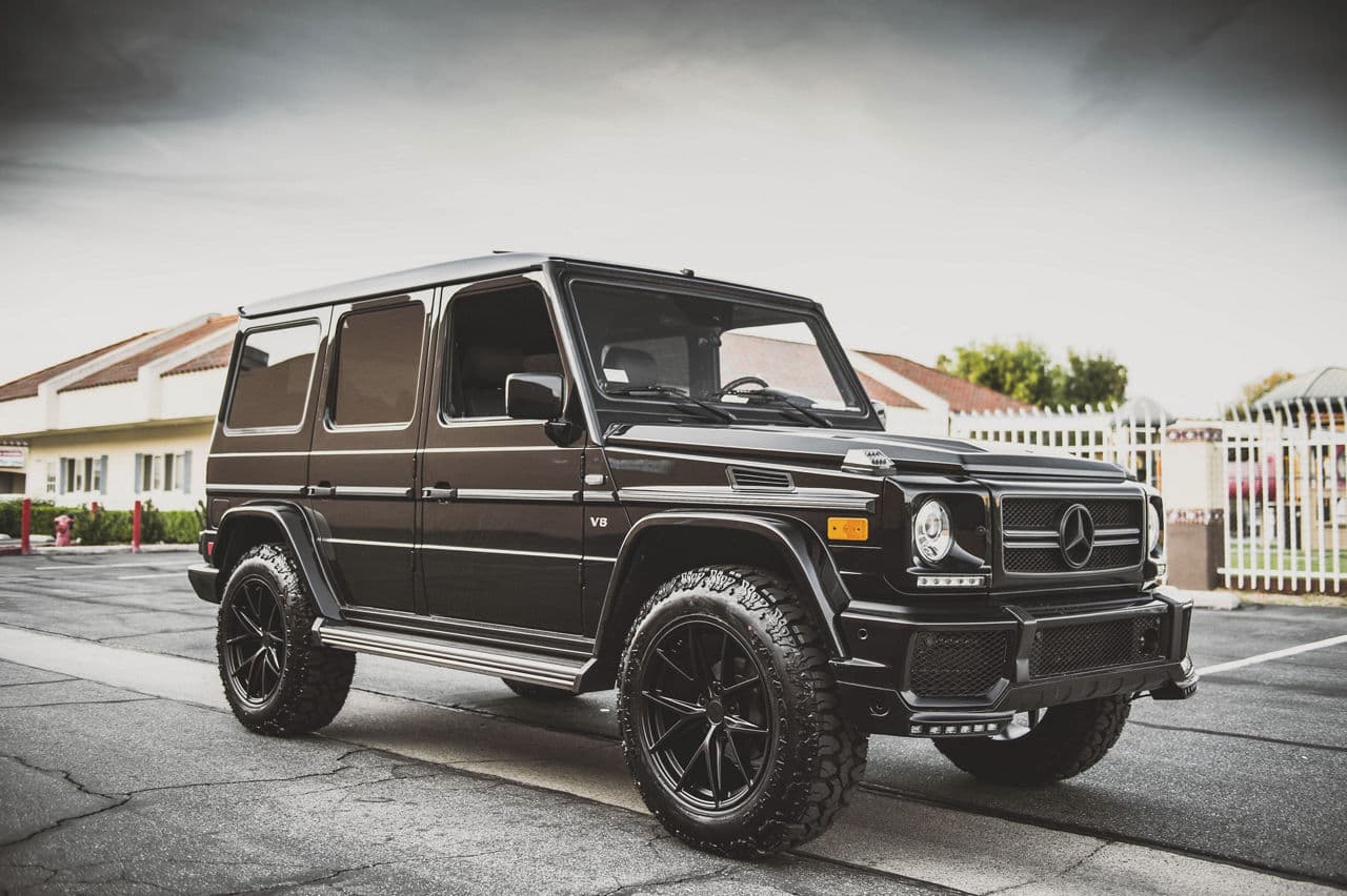 Front view of 2018 Mercedes-Benz G550 with wheels