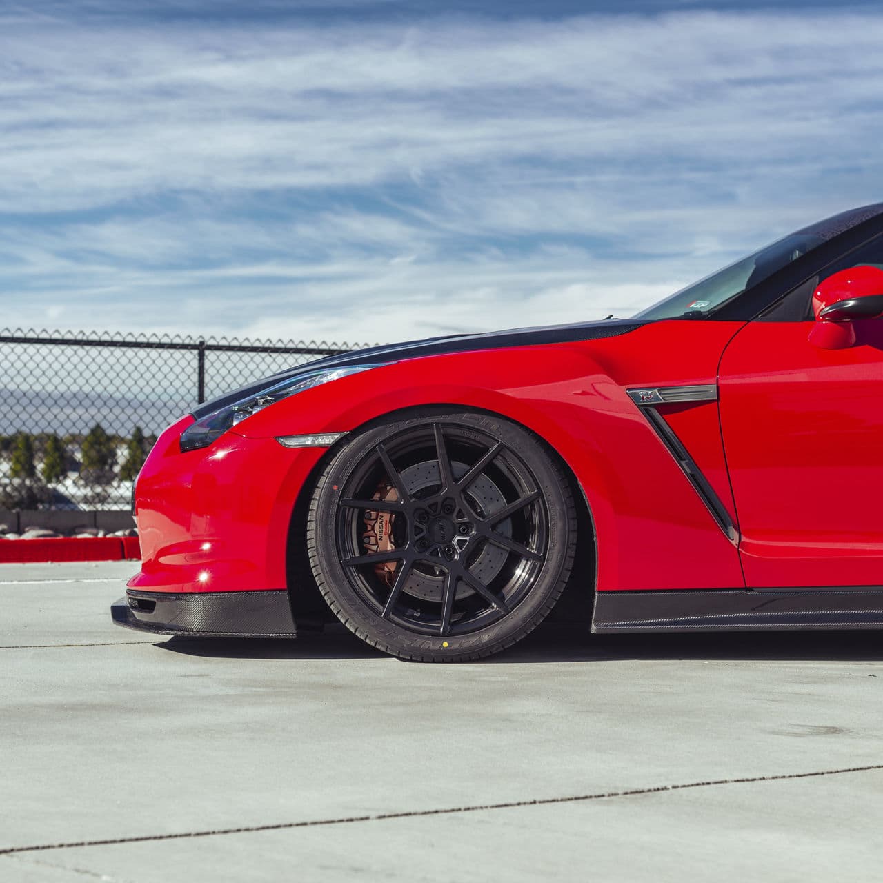 Detail view of 2018 Nissan GT-R with wheels