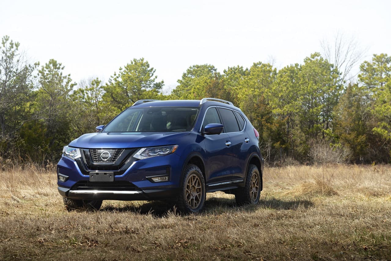 Front view of 2018 Nissan Rogue with wheels