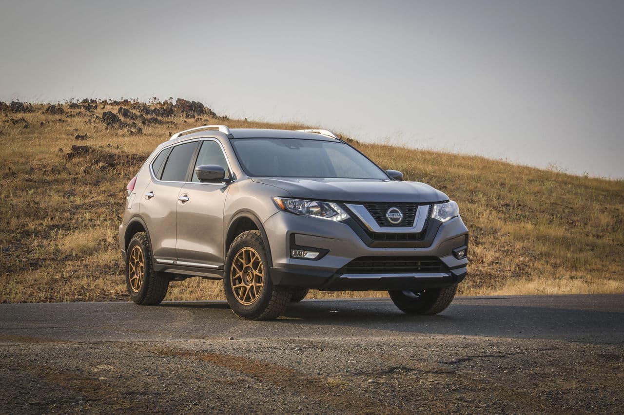 Front view of 2018 Nissan Rogue with wheels