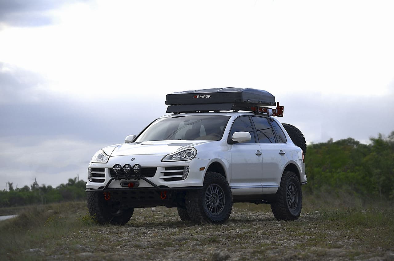 Front view of 2018 Porsche Cayenne with vehicle wraps
