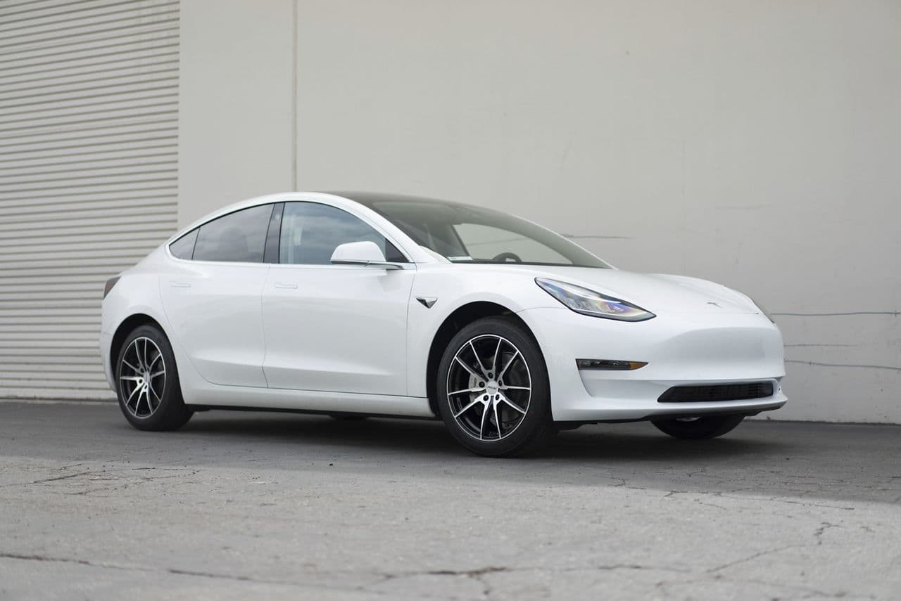 Front view of 2018 Tesla Model 3 with wheels