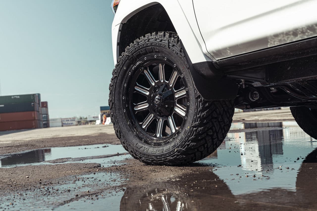 Rear view of 2018 Toyota 4Runner with wheels