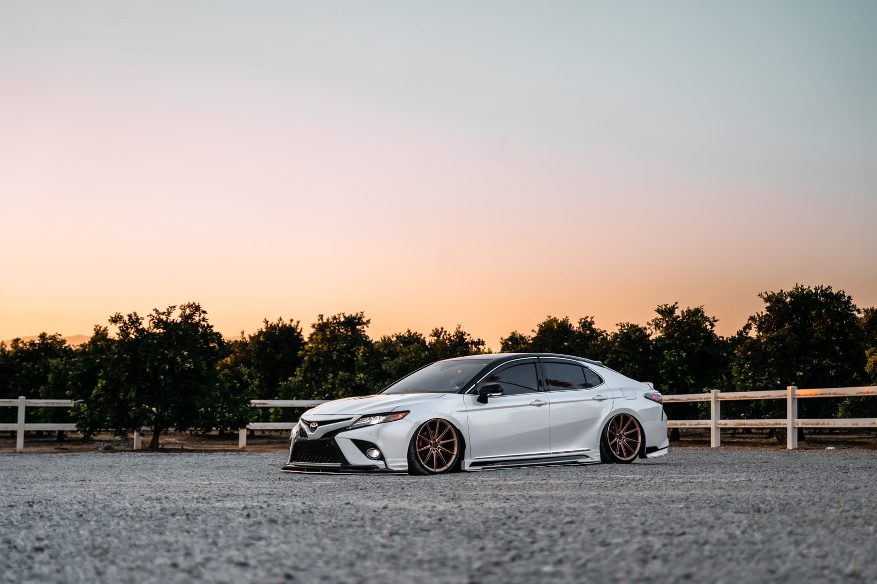 2018 Toyota Camry XSE — wheels, side profile