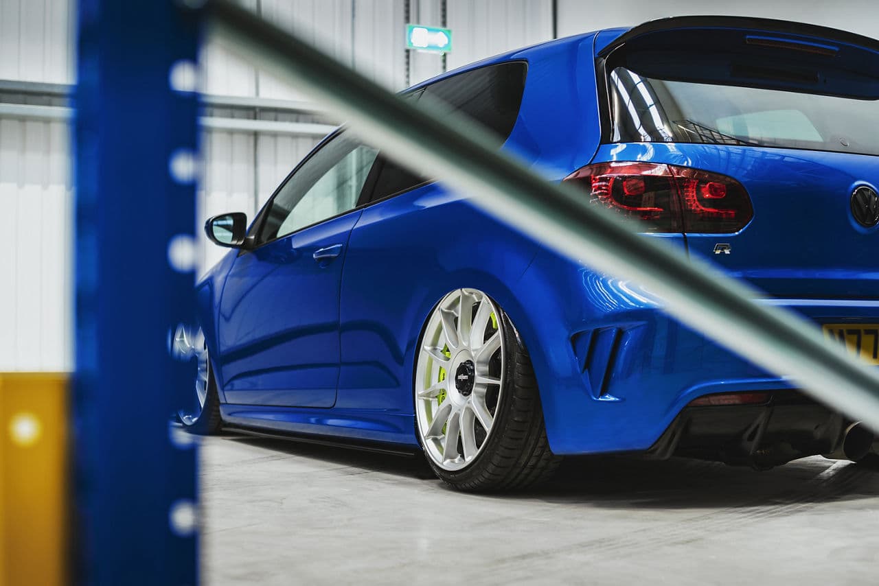 Detail view of 2018 Volkswagen Golf R with wheels