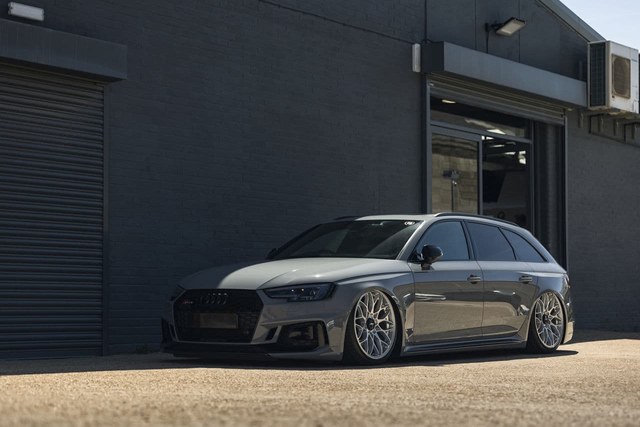 Front view of 2019 Audi RS4 with wheels