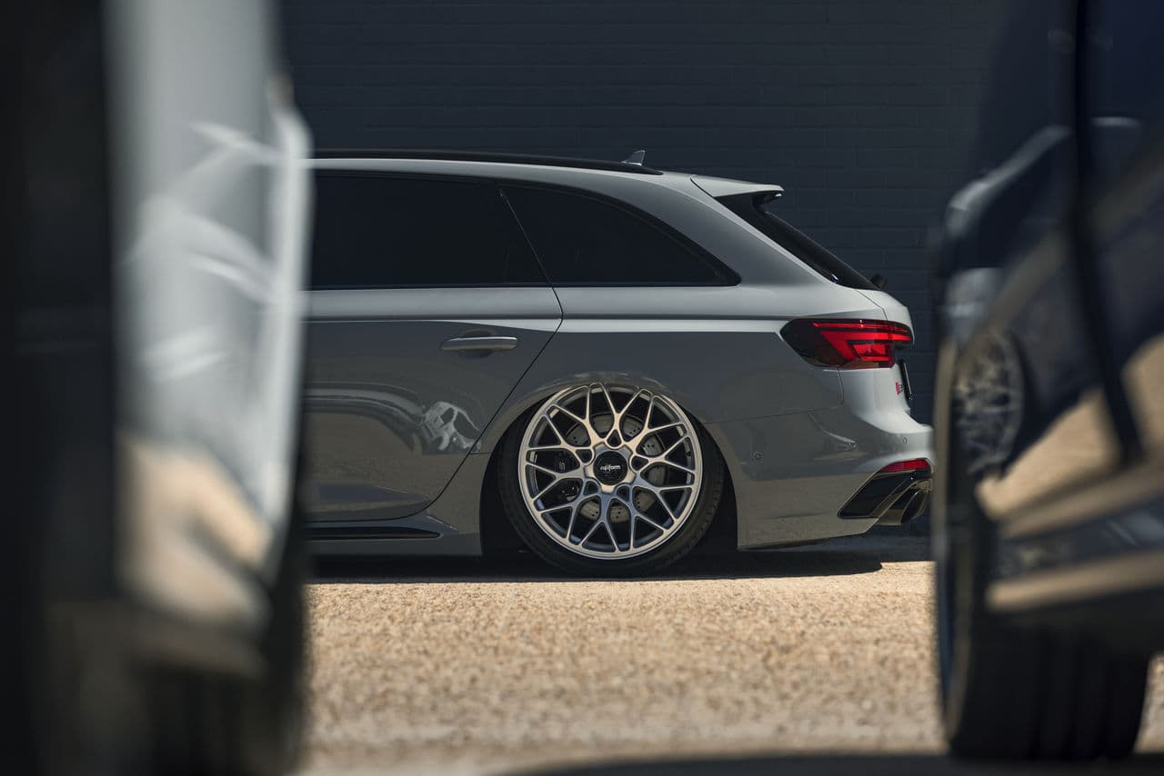 Side profile of 2019 Audi RS4 with wheels