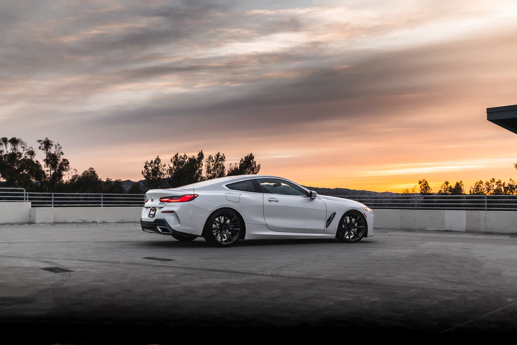 2019 BMW M850i — wheels, rear view