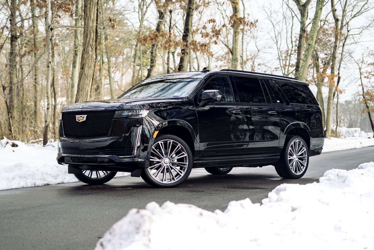 Front view of 2019 Cadillac Escalade with wheels