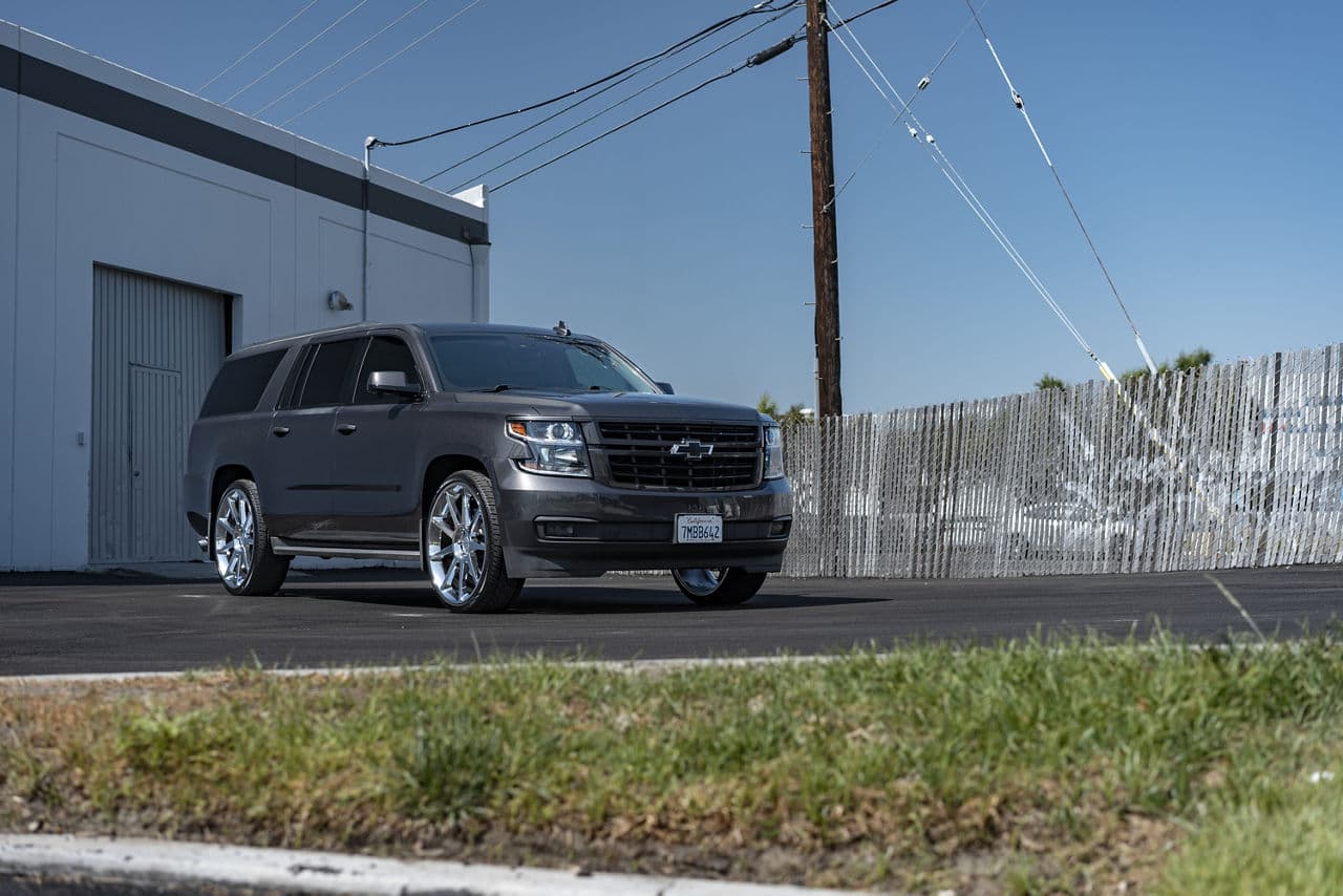 Front view of 2019 Chevrolet Suburban with wheels