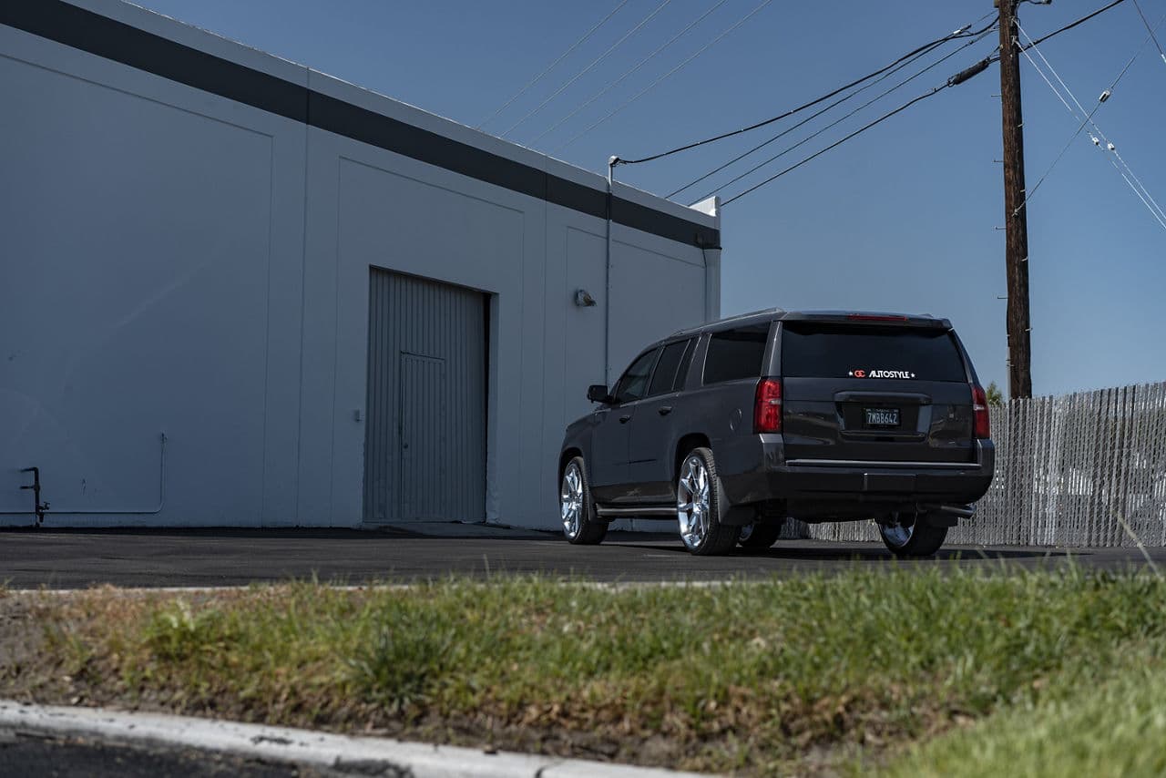 Interior of 2019 Chevrolet Suburban with wheels