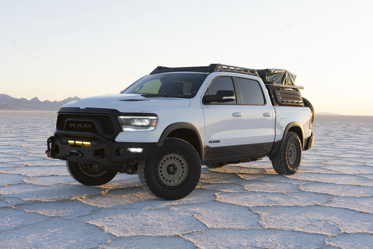 Front view of 2019 Dodge Ram 1500 with wheels