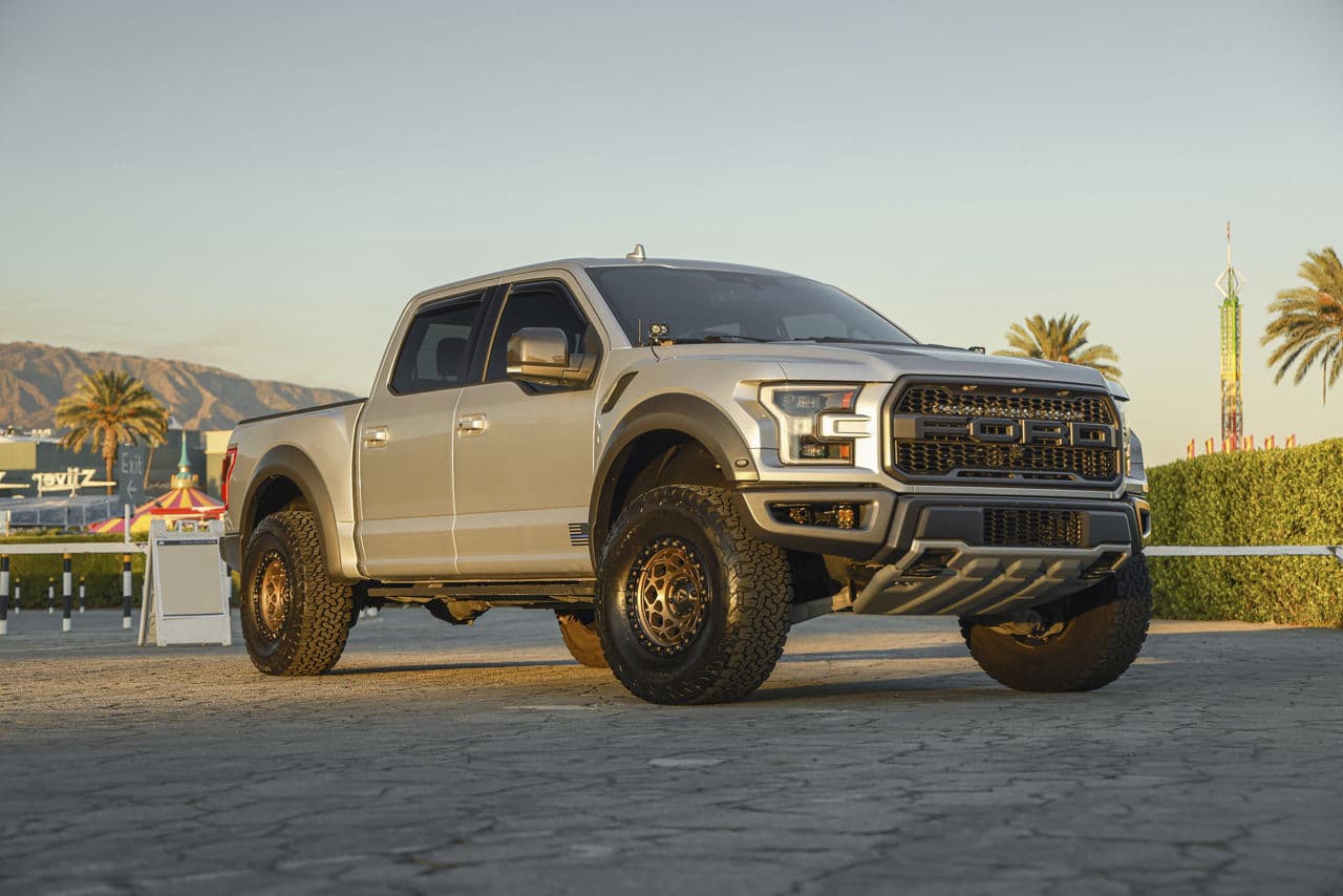 Front view of 2019 Ford F150 Raptor with wheels