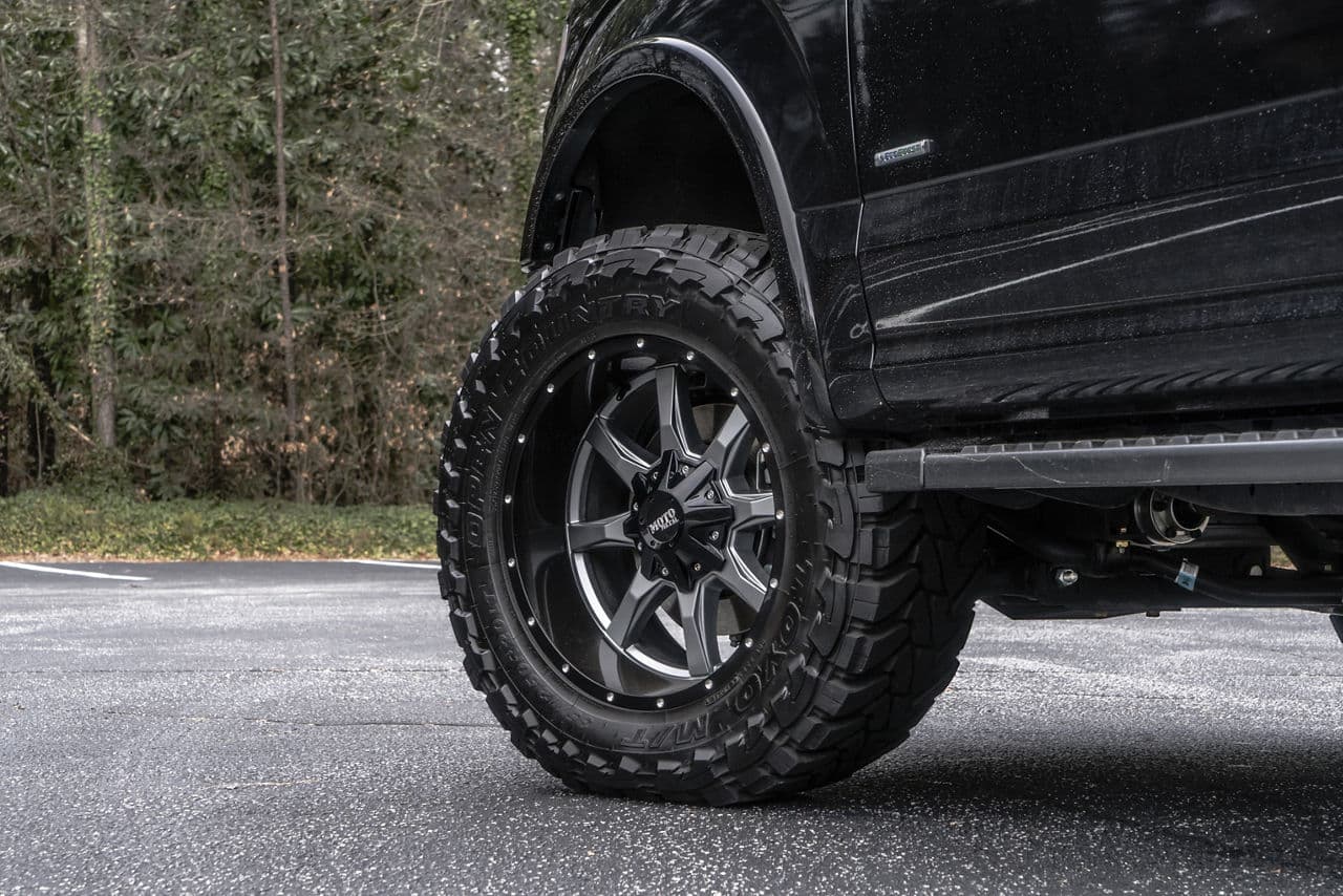 Rear view of 2019 Ford F150 with wheels