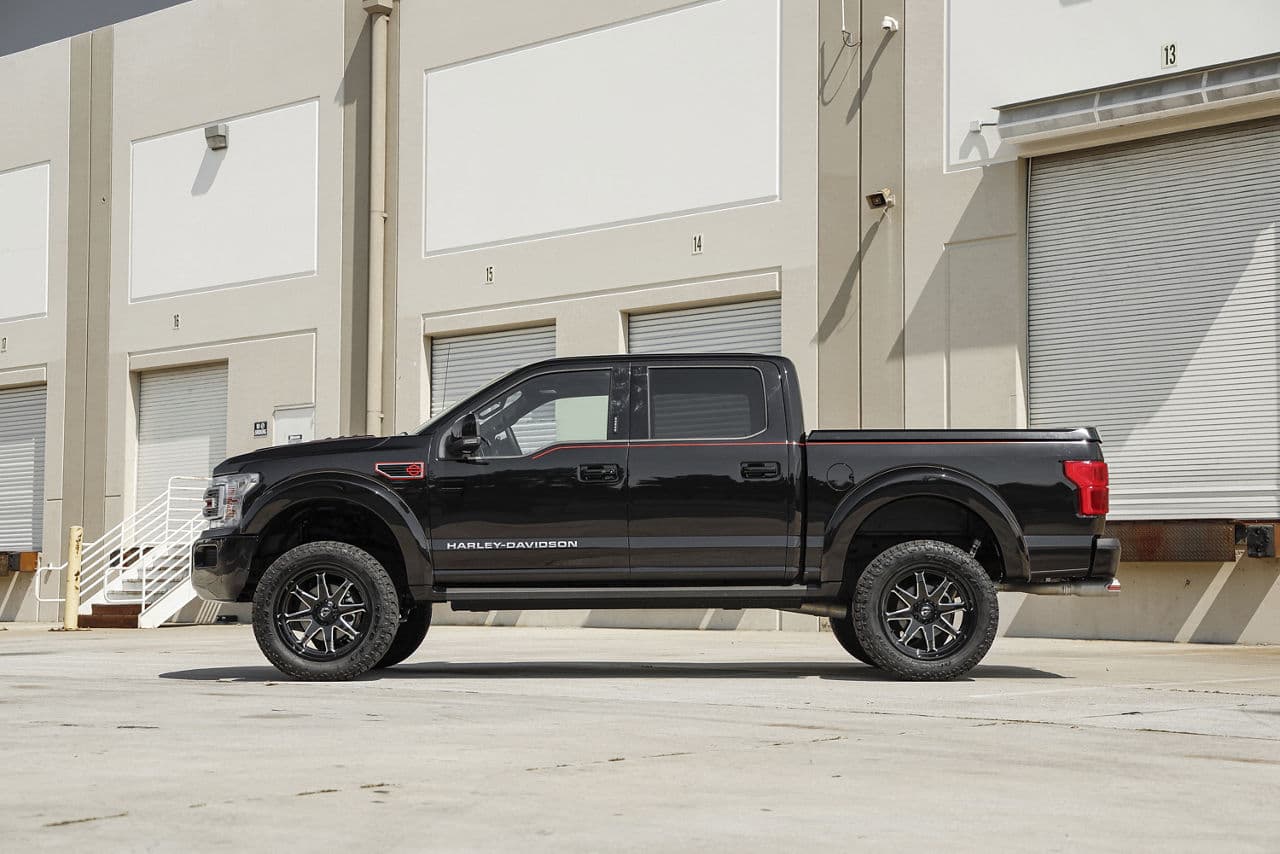 Side profile of 2019 Ford F150 with wheels