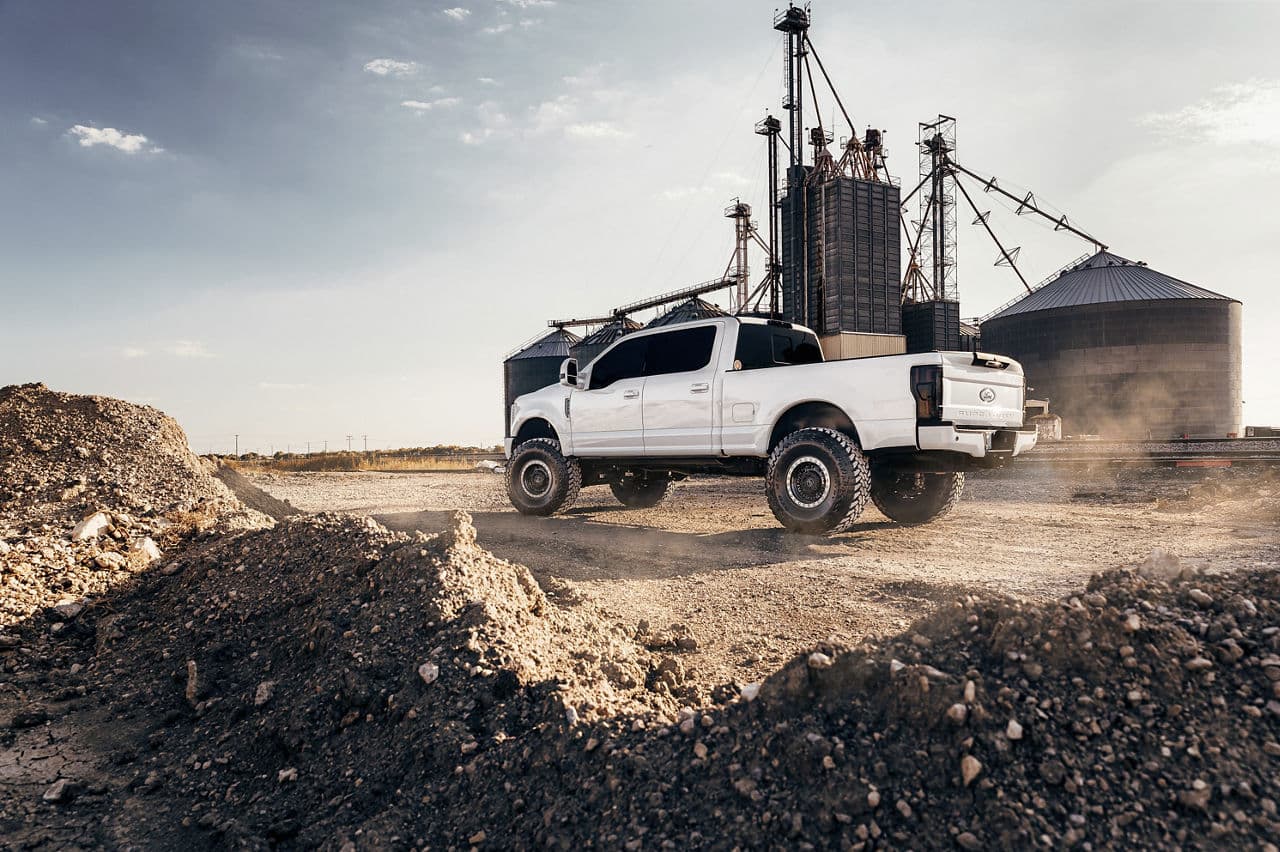 Side profile of 2019 Ford F250 Lariat with wheels