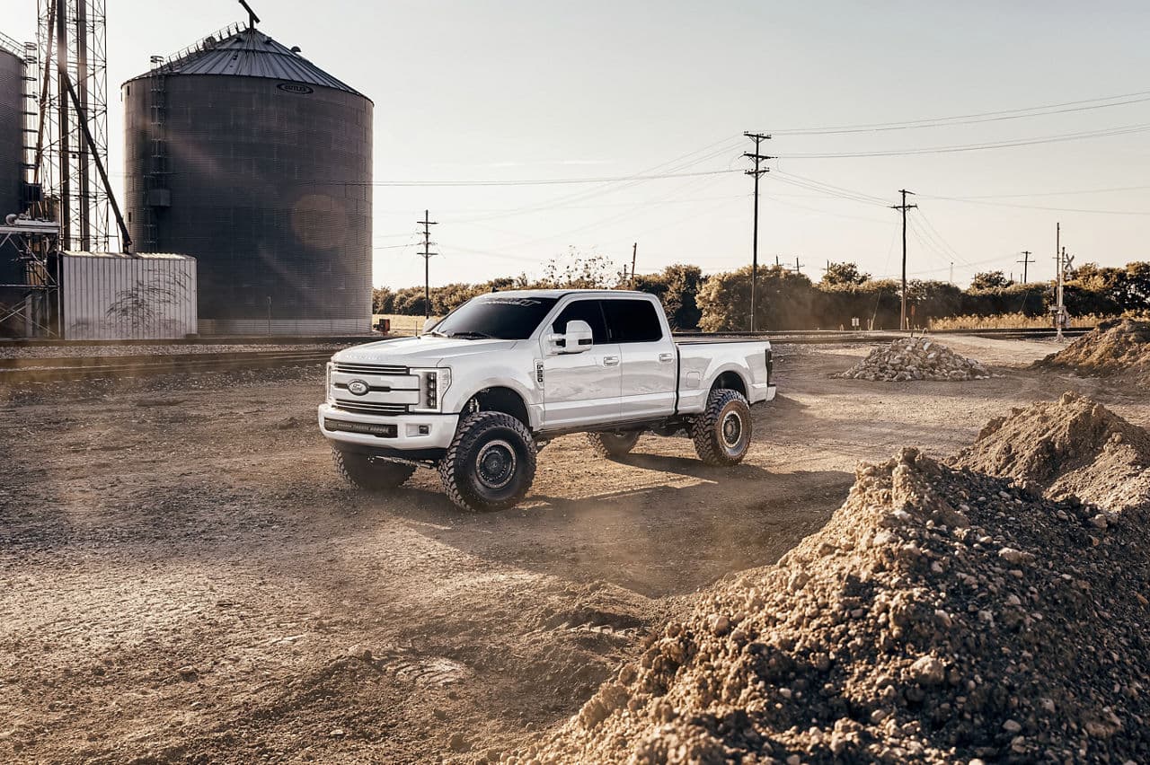 Rear view of 2019 Ford F250 Lariat with wheels