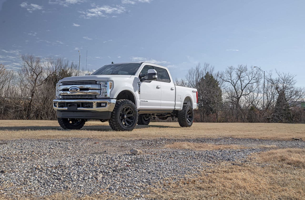 Front view of 2019 Ford F250 with truck suv wheels