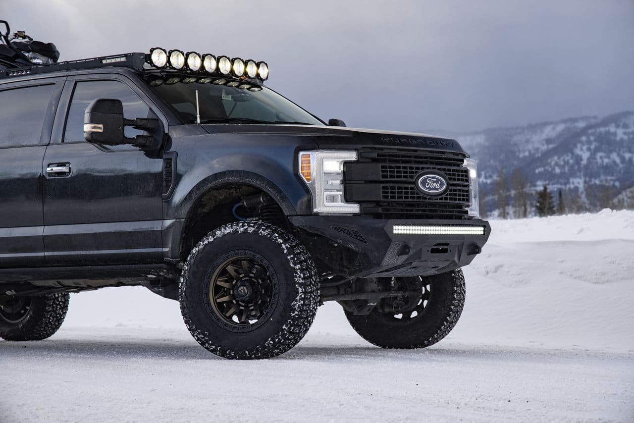 Rear view of 2019 Ford F250 with wheels