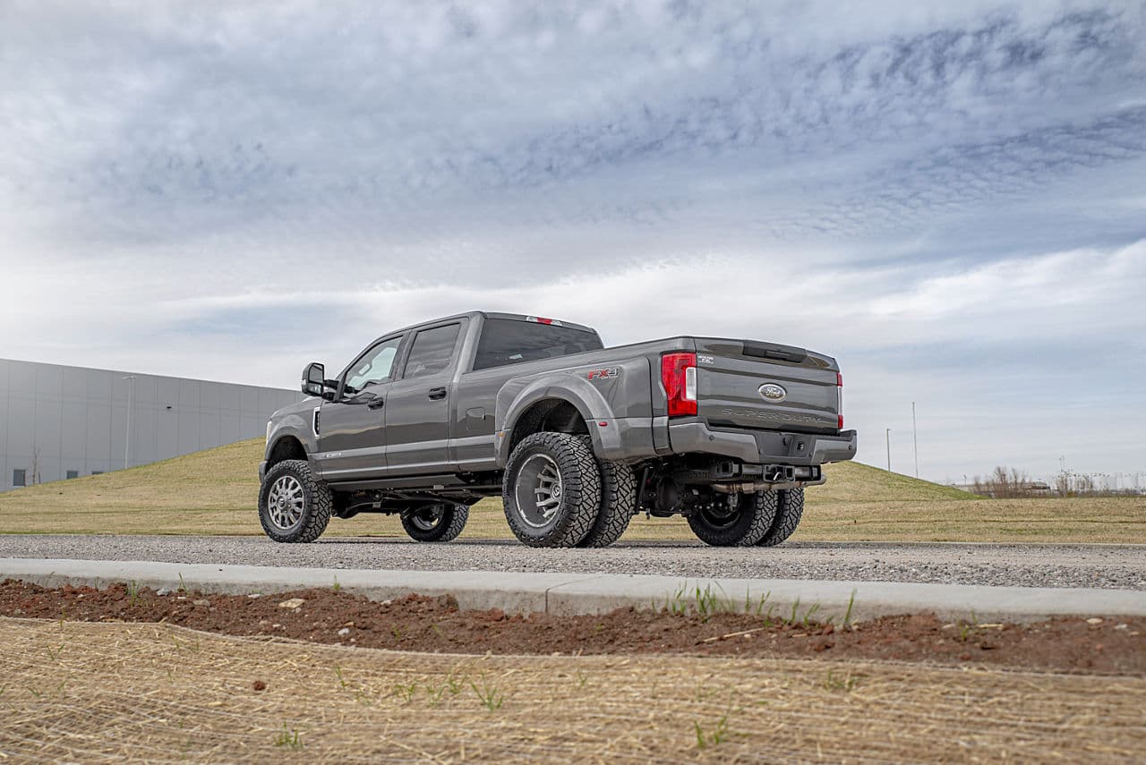 Rear view of 2019 Ford F350 Dually with dually wheels