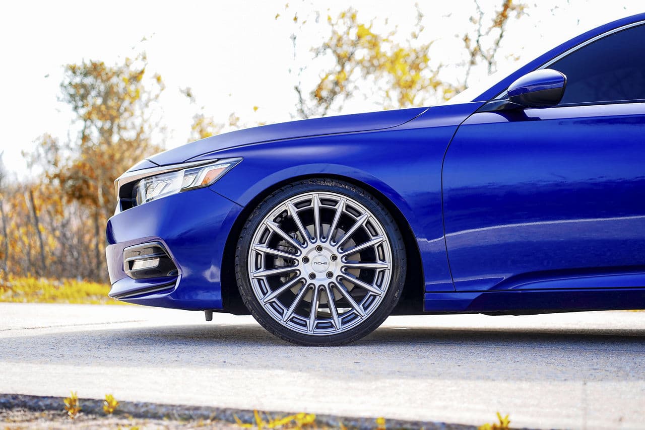 Side profile of 2019 Honda Accord with wheels
