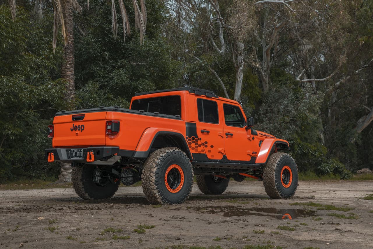 Rear view of 2019 Jeep Gladiator with wheels