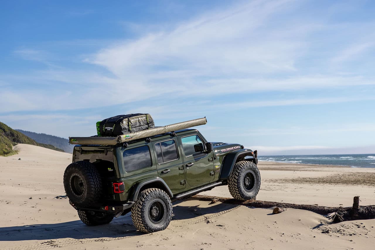 Side profile of 2019 Jeep Wrangler with vehicle wraps