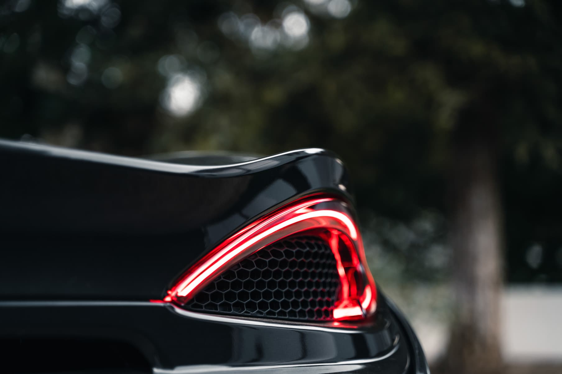 2019 McLaren 570S — wheels, detail view