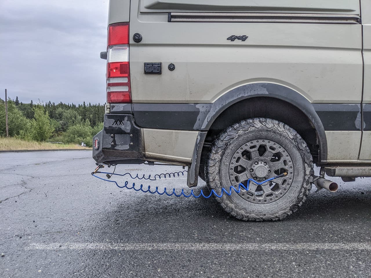 Detail view of 2019 Mercedes-Benz Sprinter with wheels