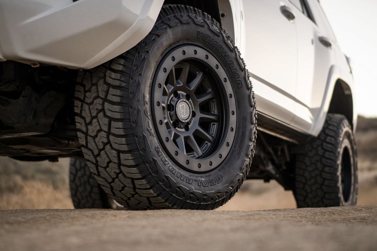 Rear view of 2019 Toyota 4Runner with truck suv wheels