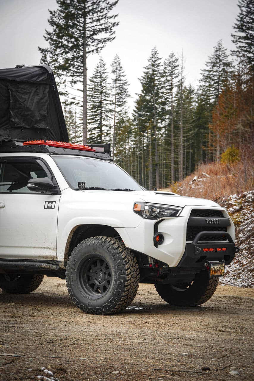 Rear view of 2019 Toyota 4Runner with truck suv wheels