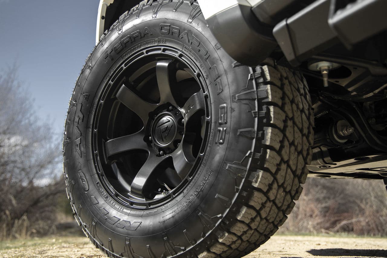 Rear view of 2019 Toyota 4Runner with wheels