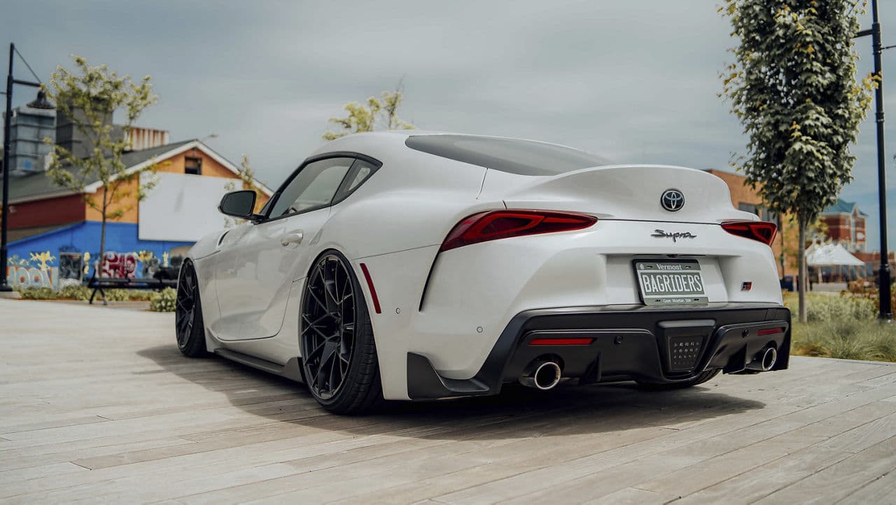 Side profile of 2019 Toyota Supra with wheels