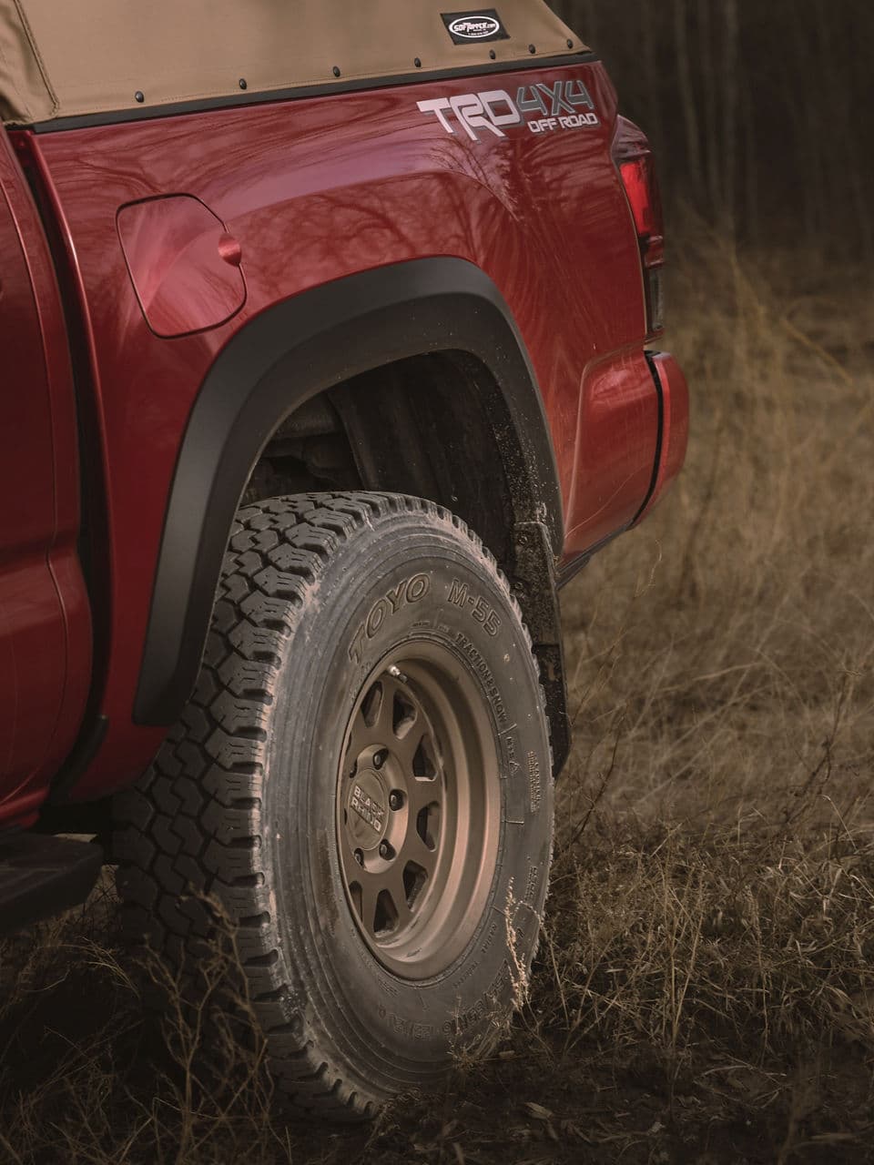 Side profile of 2019 Toyota Tacoma with wheels