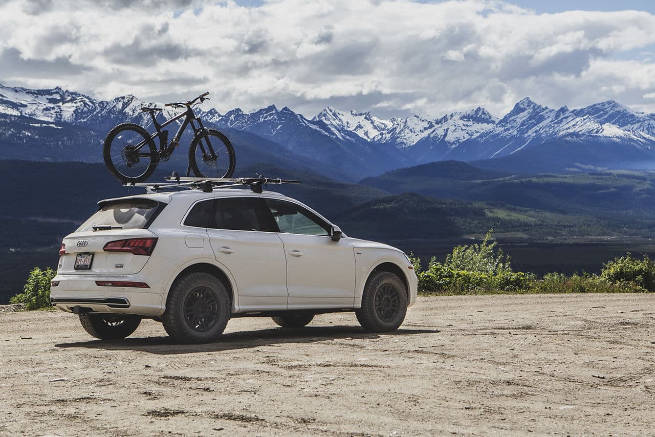 Detail view of 2020 Audi Q5 with wheels
