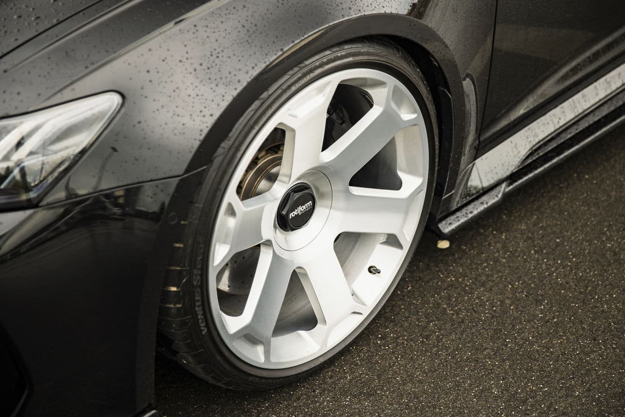 Detail view of 2020 Audi RS6 with wheels