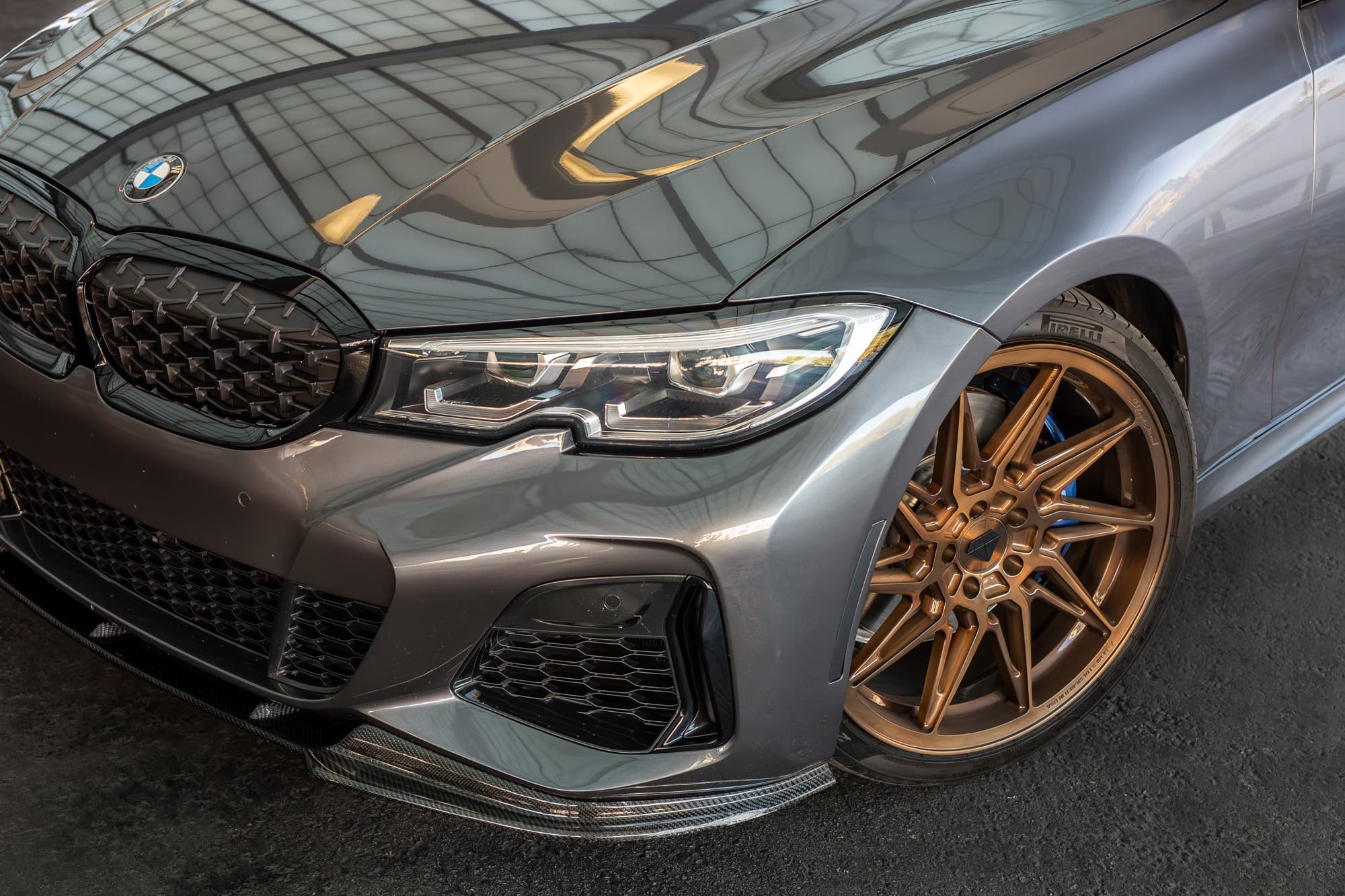 2020 BMW M340i — wheels, rear view