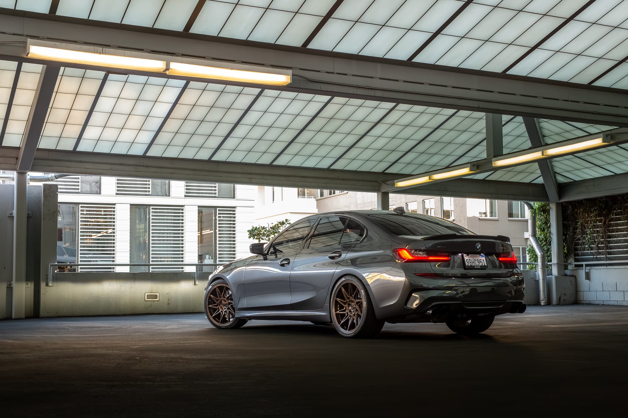 2020 BMW M340i — wheels, detail view