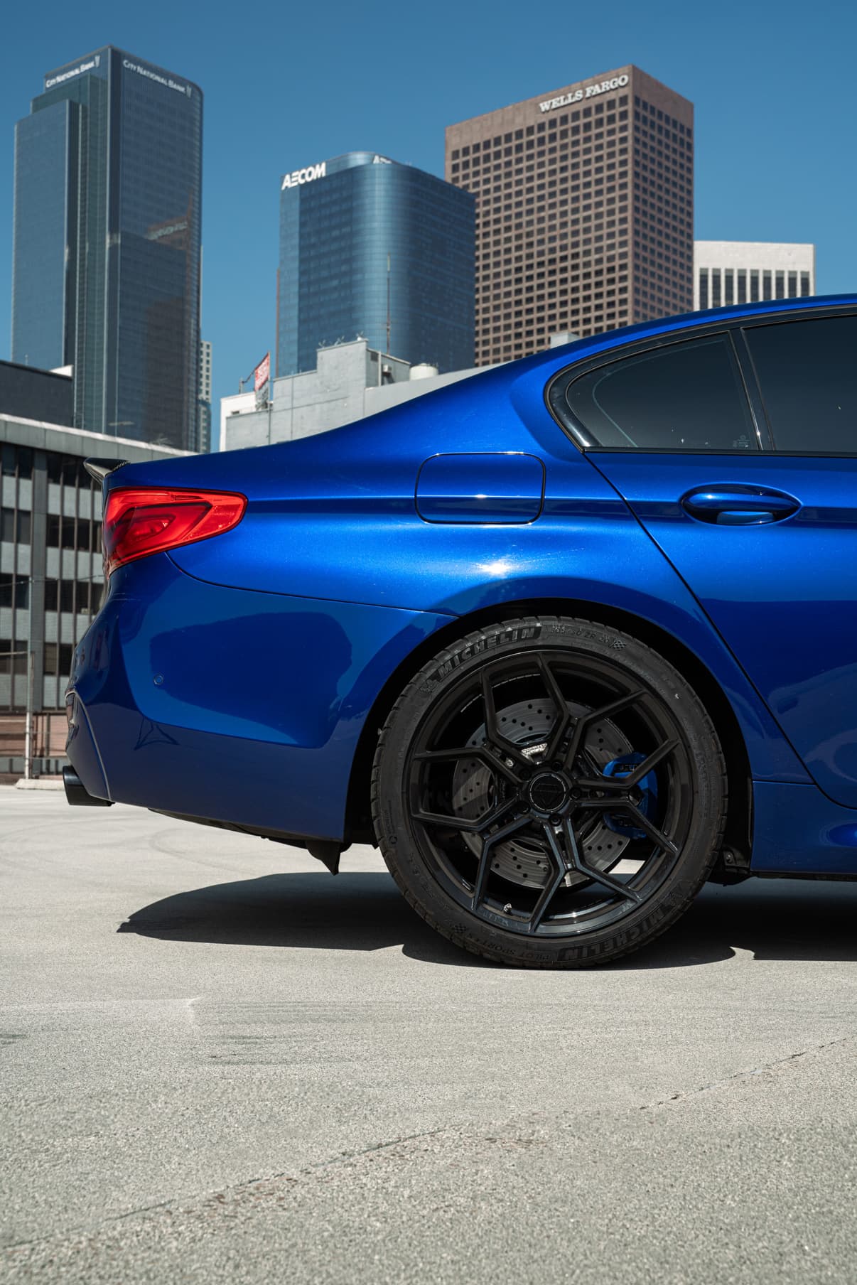 2020 BMW M5 — wheels, interior