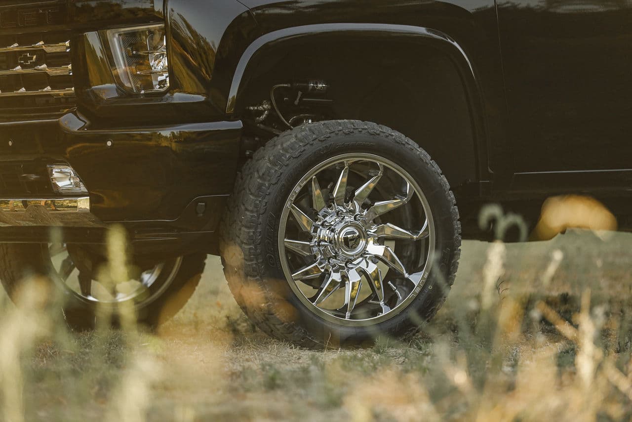 Side profile of 2020 Chevrolet 2500 with truck suv wheels