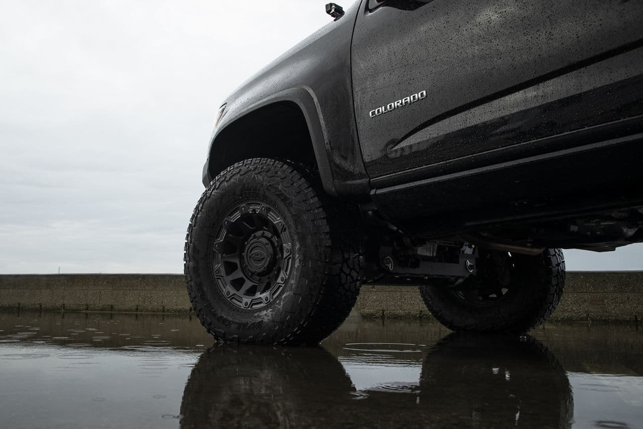 Rear view of 2020 Chevrolet Colorado with wheels