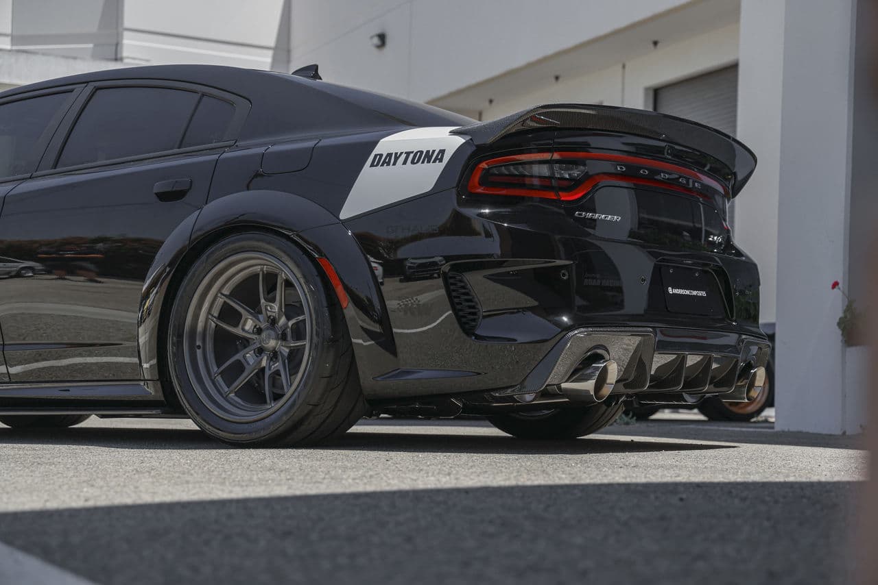 Side profile of 2020 Dodge Charger Hellcat with wheels