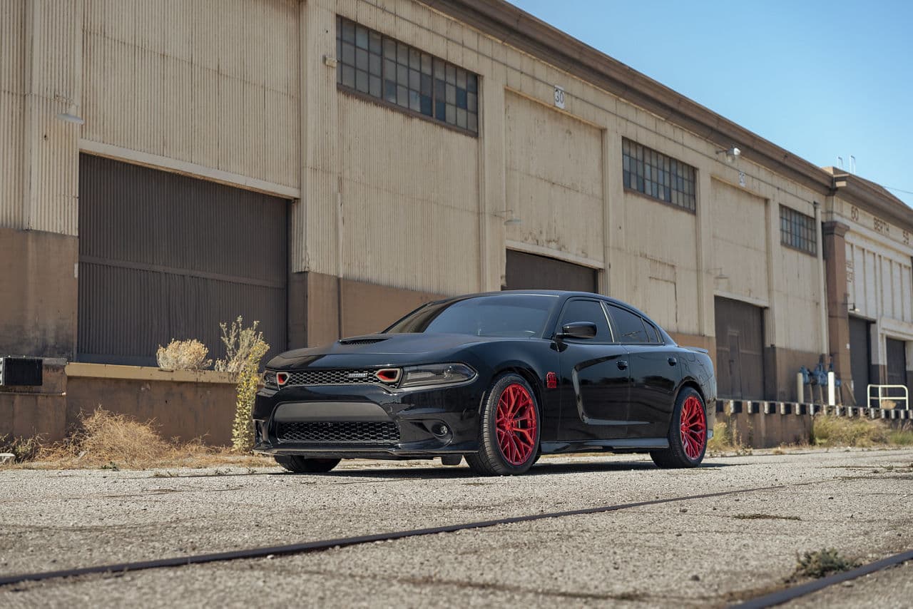 Front view of 2020 Dodge Charger with wheels